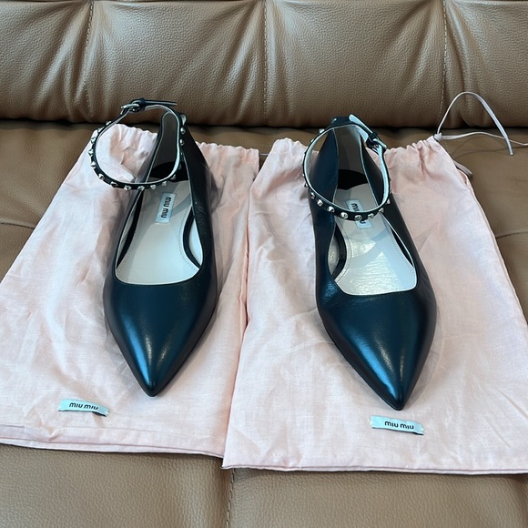 Beautiful Black Italian Leather Miu Miu Ballet Flats - Picture 9 of 9